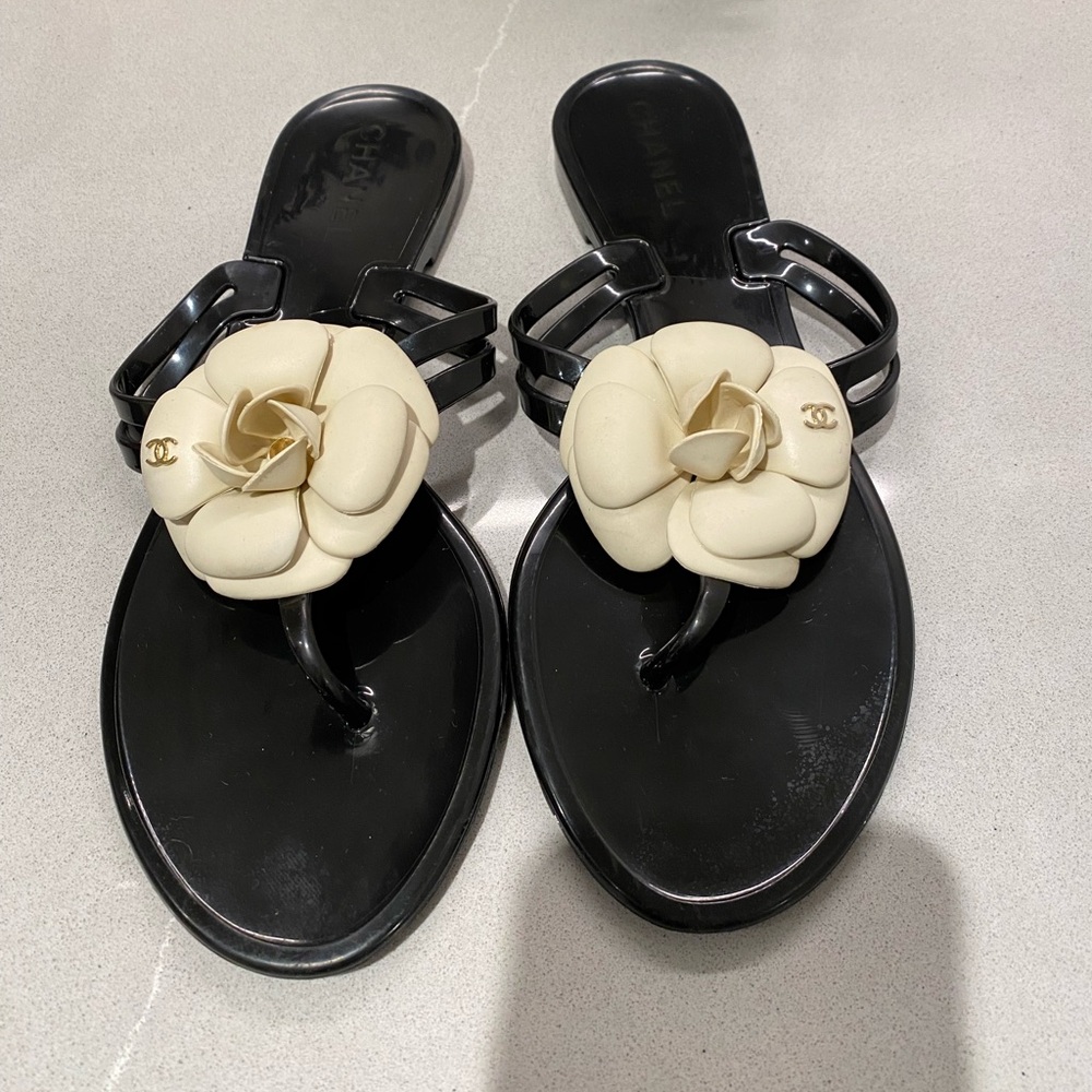 Chanel  Camelia Black and Ivory flip flops 38